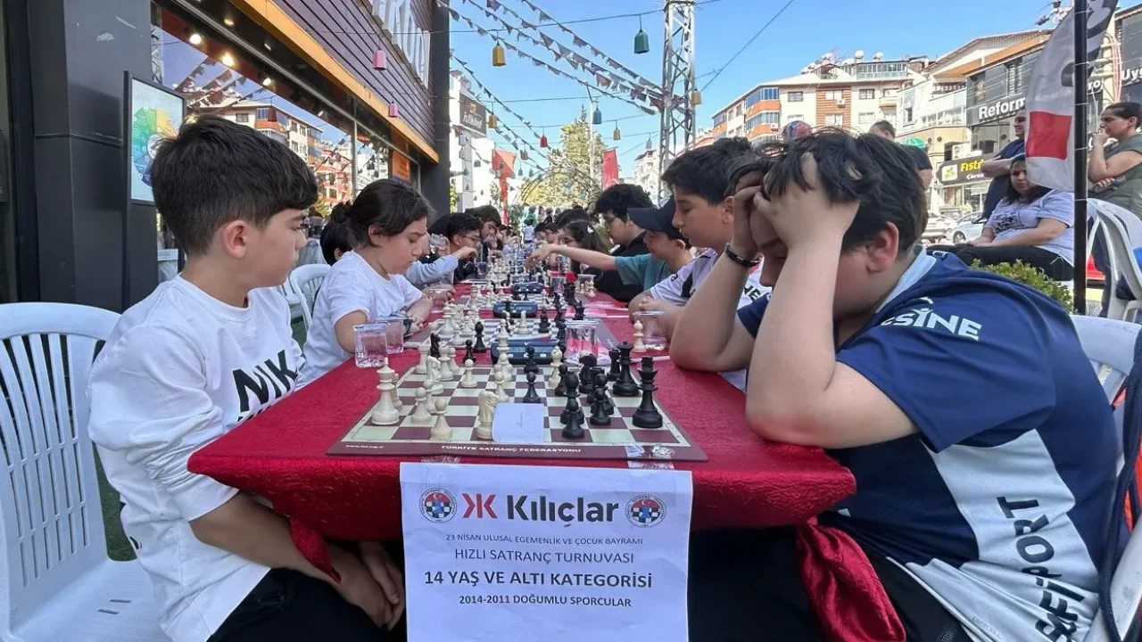 Osmaniye’de Hızlı Satranç Turnuvası Nefes Kesti