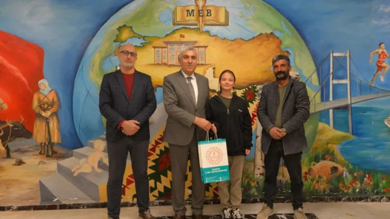 Osmaniye’de İstiklal Marşı Yarışması Ödülleri Verildi