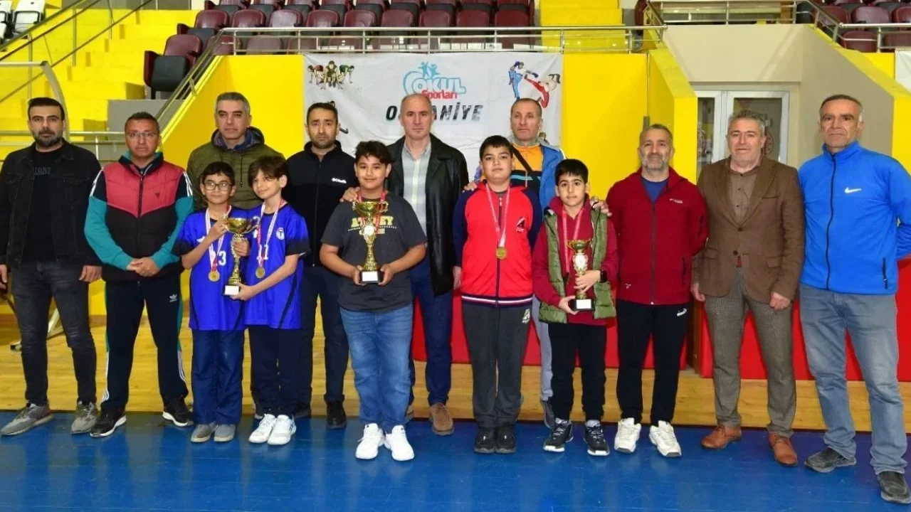 Osmaniye’de Küçükler Tenis Heyecanı Sona Erdi