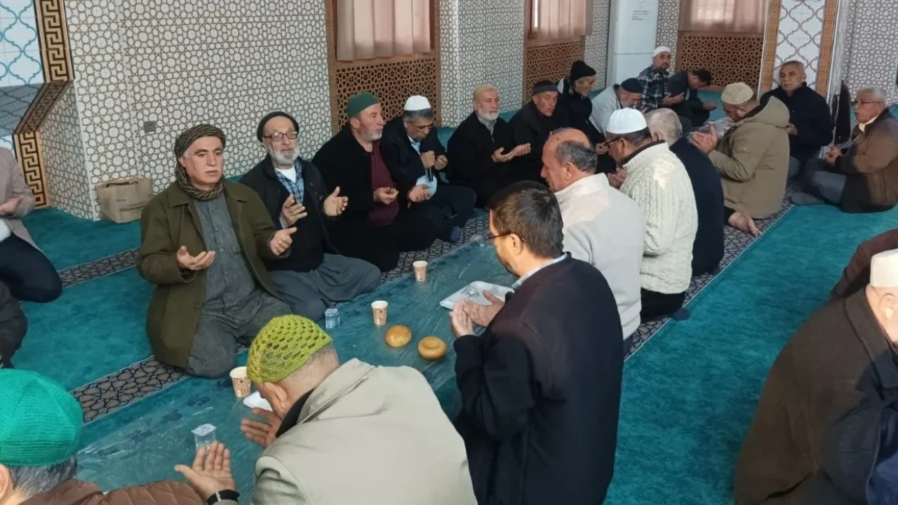 Osmaniye’de Manevi Sabah Namazı Buluşması