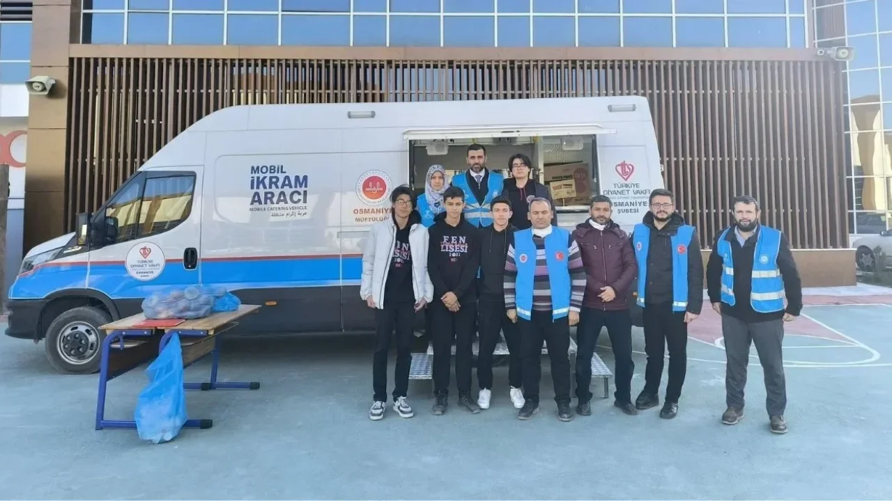 Osmaniye’de Öğrencilere Sıcak Çorba İkramı Devam Ediyor