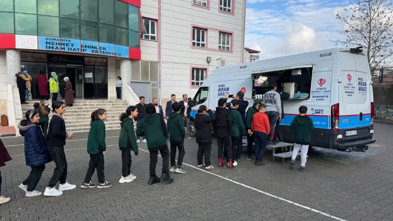 Osmaniye’de Öğrencilere Sıcak Çorba, Kudüs Bilinci