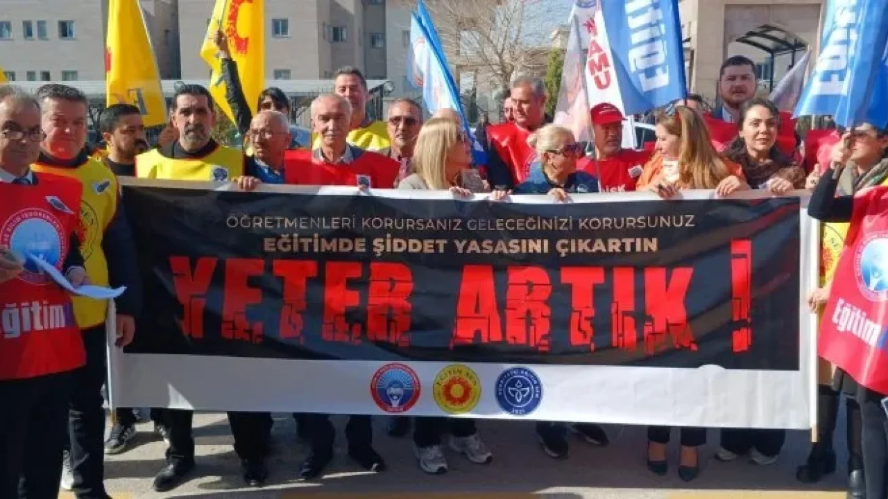Osmaniye’de Öğretmene Şiddet Protestosu