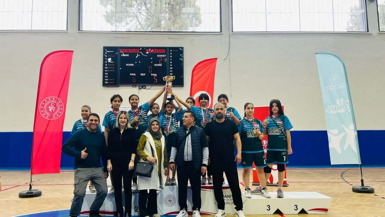 Osmaniye’de Okul Sporları Hentbol Turnuvası Sona Erdi