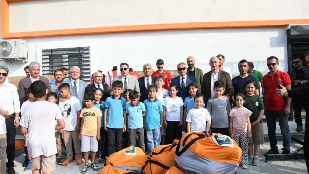 Osmaniye’de Okullara 4 Milyon TL’lik Spor Desteği