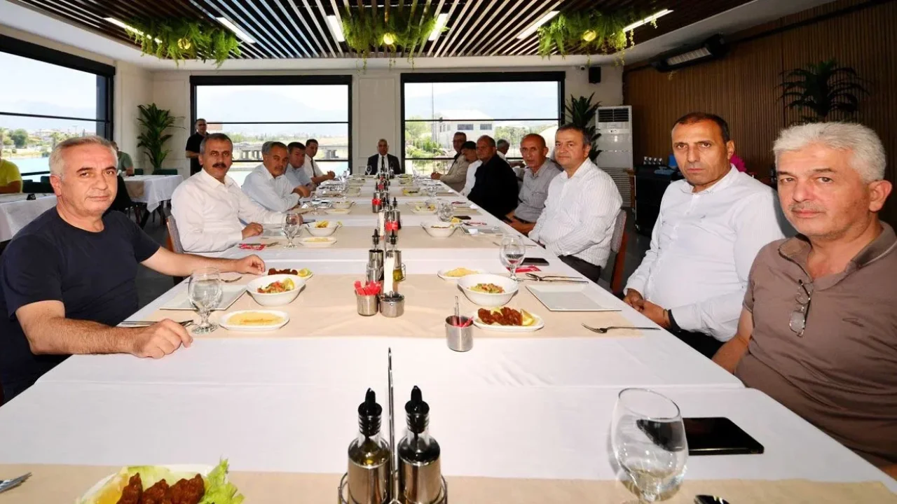 Osmaniye’de Şube Müdürlerine Veda Yemeği Düzenlendi