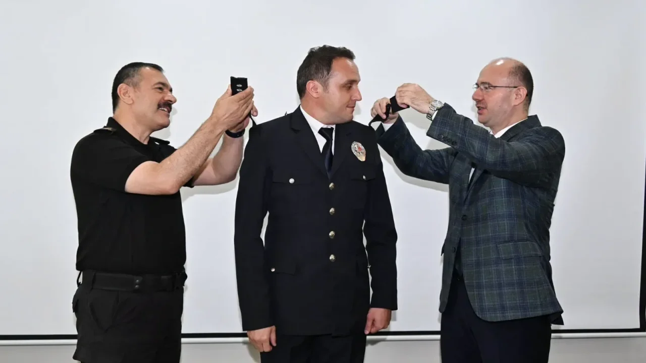 Osmaniye'de Terfi Eden Polis Amirlerine Yeni Rütbe