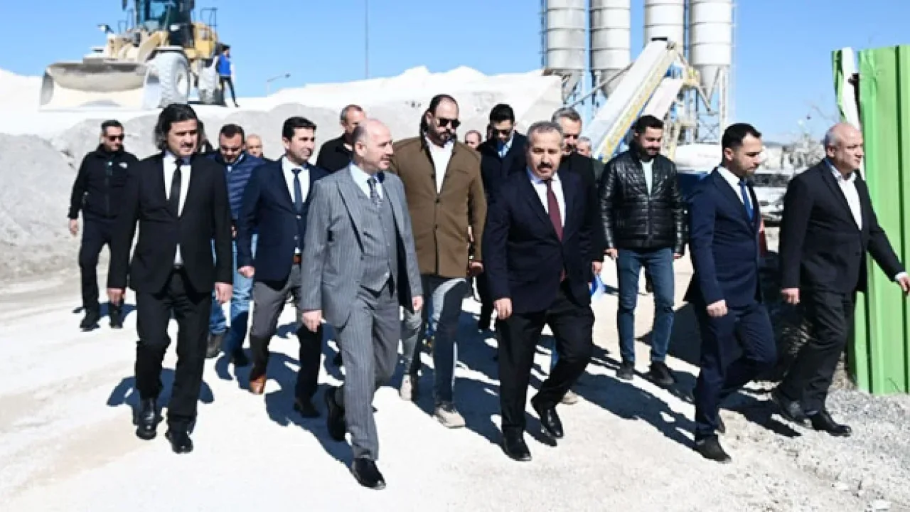 Osmaniye’de Yol ve Altyapı Mesaisi Sürüyor