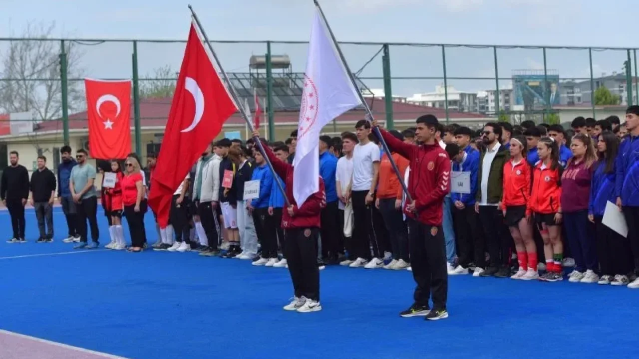 Osmaniye Hokeyde Türkiye’yi Ağırlıyor