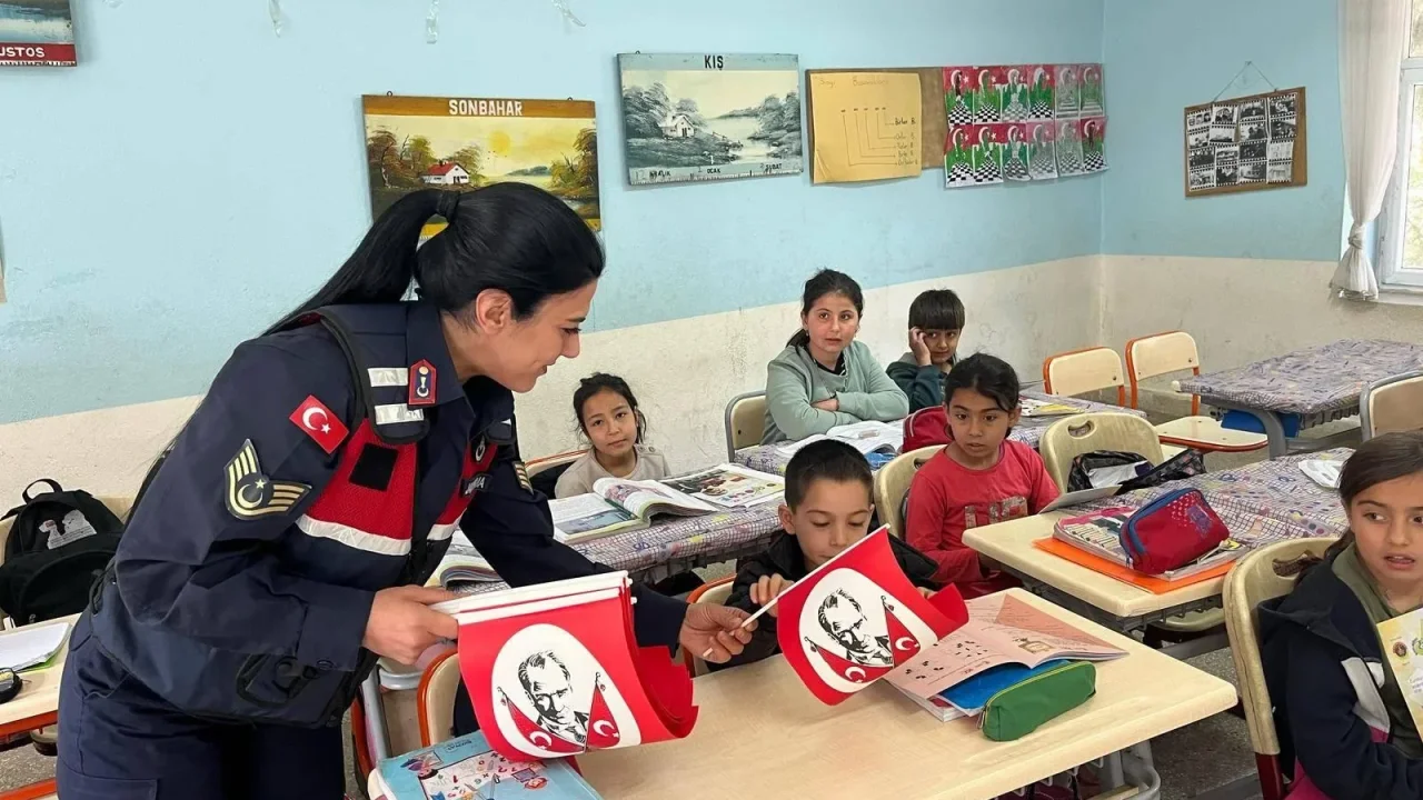 Osmaniye İl Jandarma Komutanlığı, Öğrencilere Jandarmayı Tanıttı