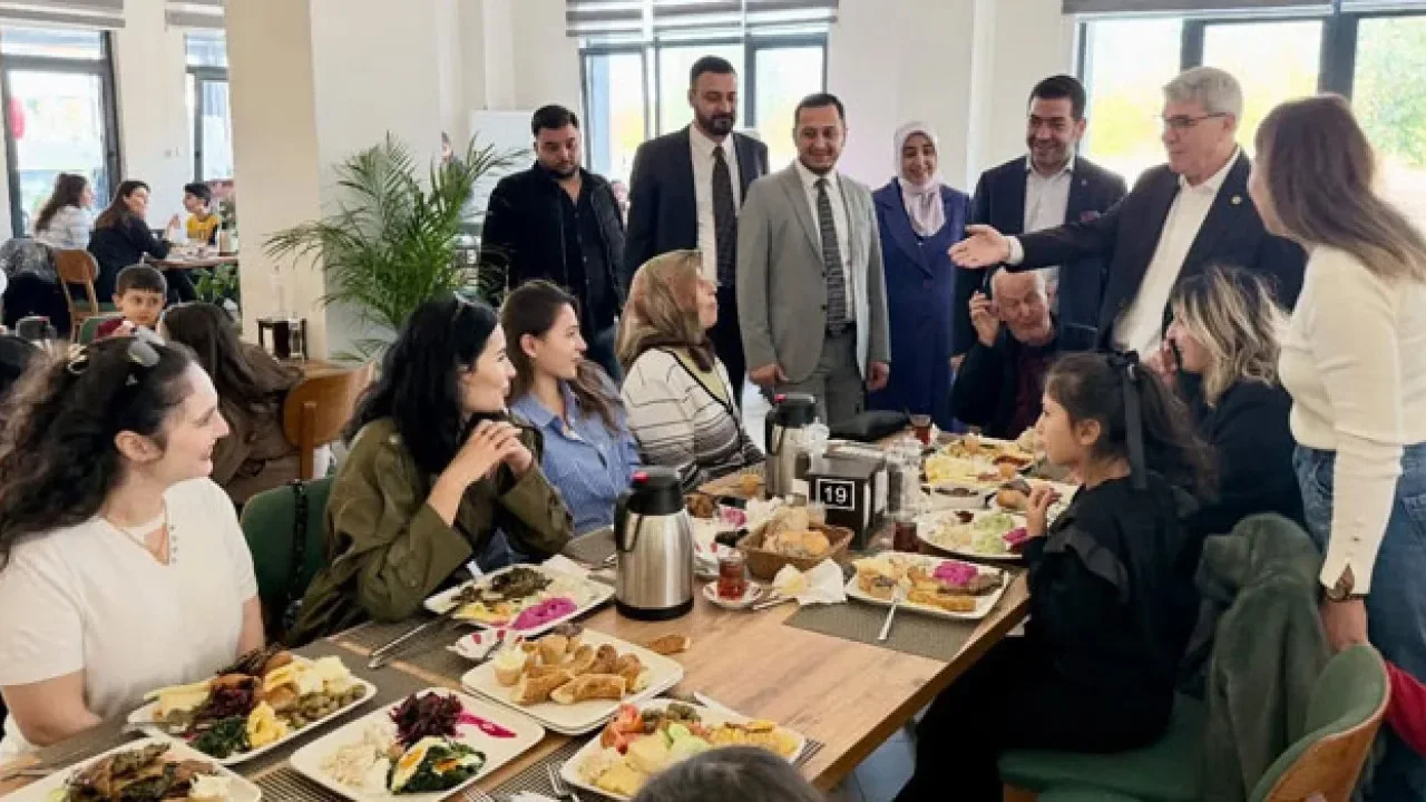 Osmaniye Millet Bahçesi’nde Birlik Sofrası Kuruldu