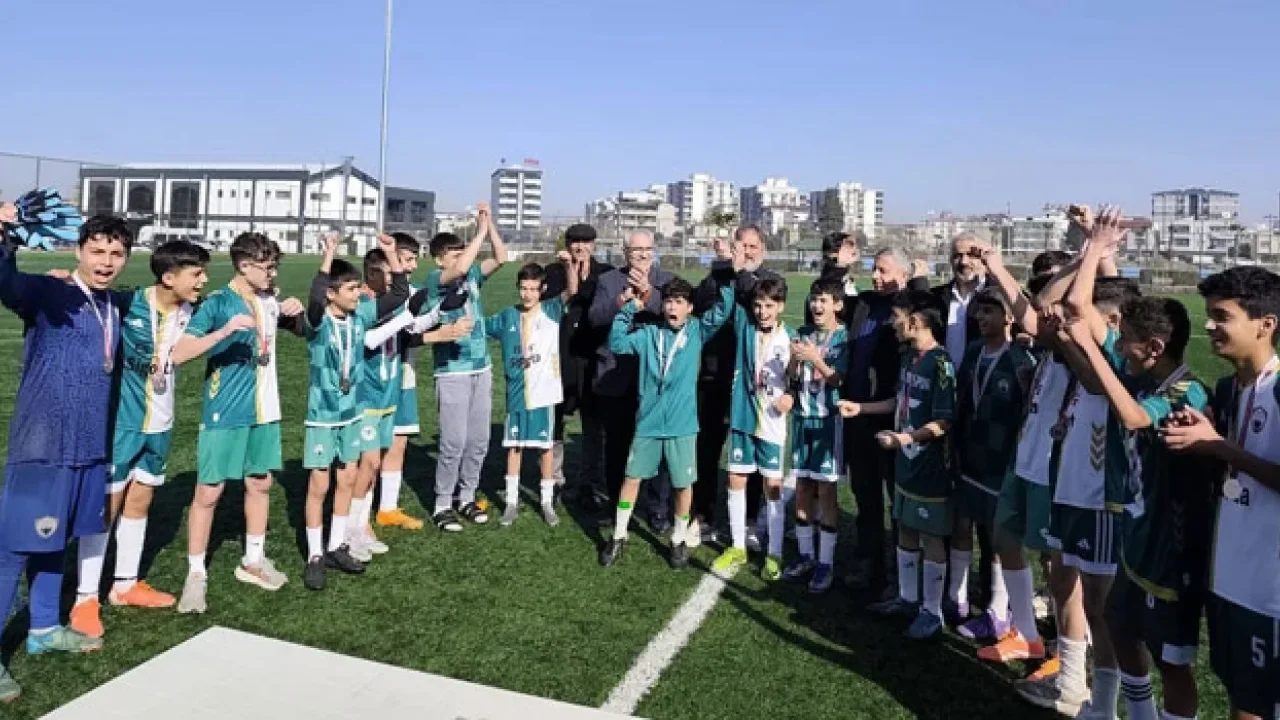 Osmaniye U14 Ligi Şampiyonu Yeşilovaspor