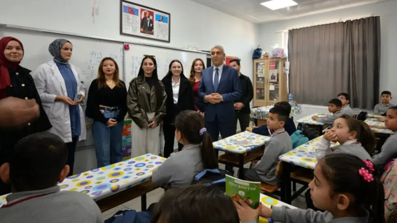 Osmaniye Vakfı’ndan Öğrencilere Kitap Desteği