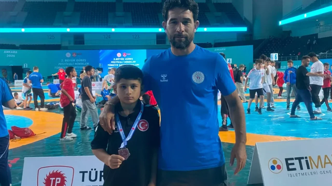 Osmaniyeli Güreşçi Türkiye Üçüncüsü Olmayı Başardı