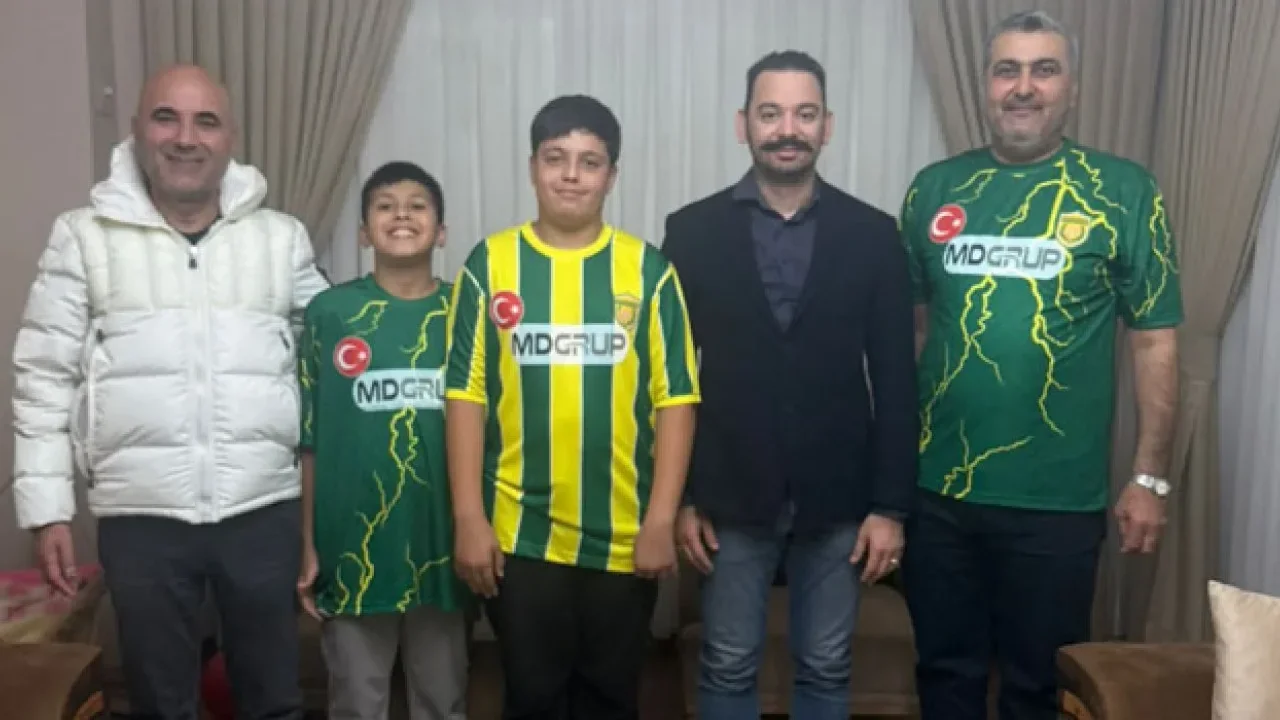 Osmaniyespor’dan minik taraftara sürpriz ziyaret