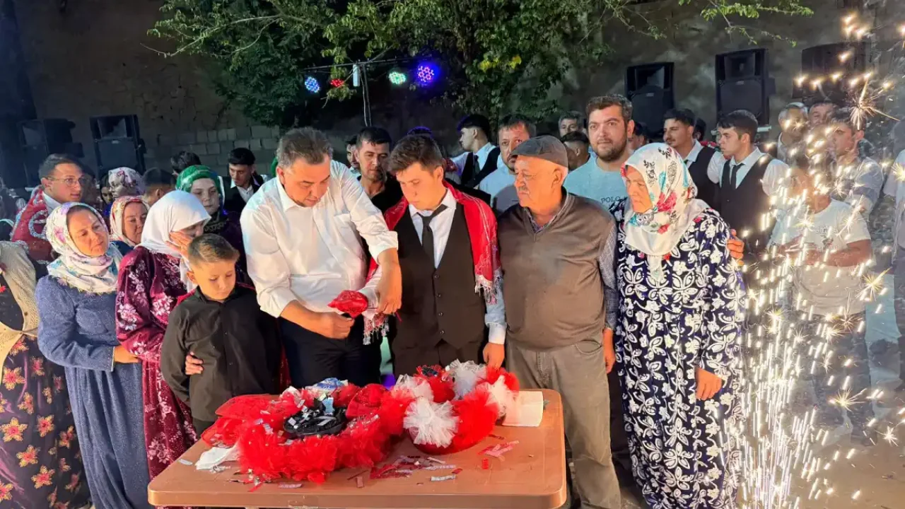 Pazarağaç Belediye Başkanı Şevki Kara gönülleri fethetti