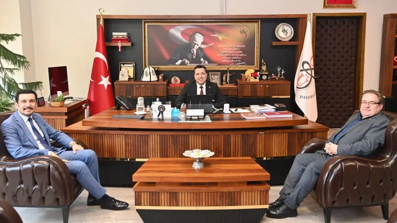Polonyalı Akademisyen OKÜ’yü Ziyaret Etti