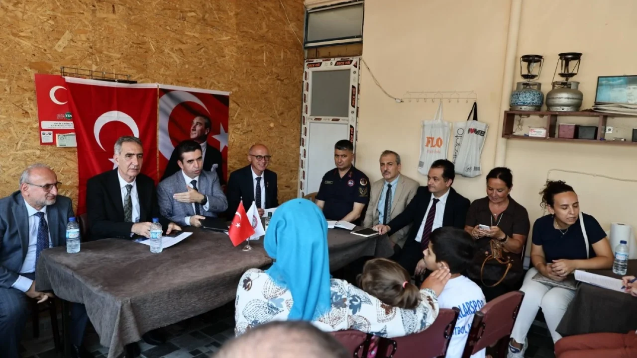 Silivri Sayalar Mahallesi sakinleri sorunlarını iletti