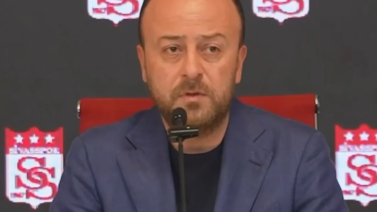 Sivasspor Başkanı Özçoban Kombine Satışını Eleştirdi