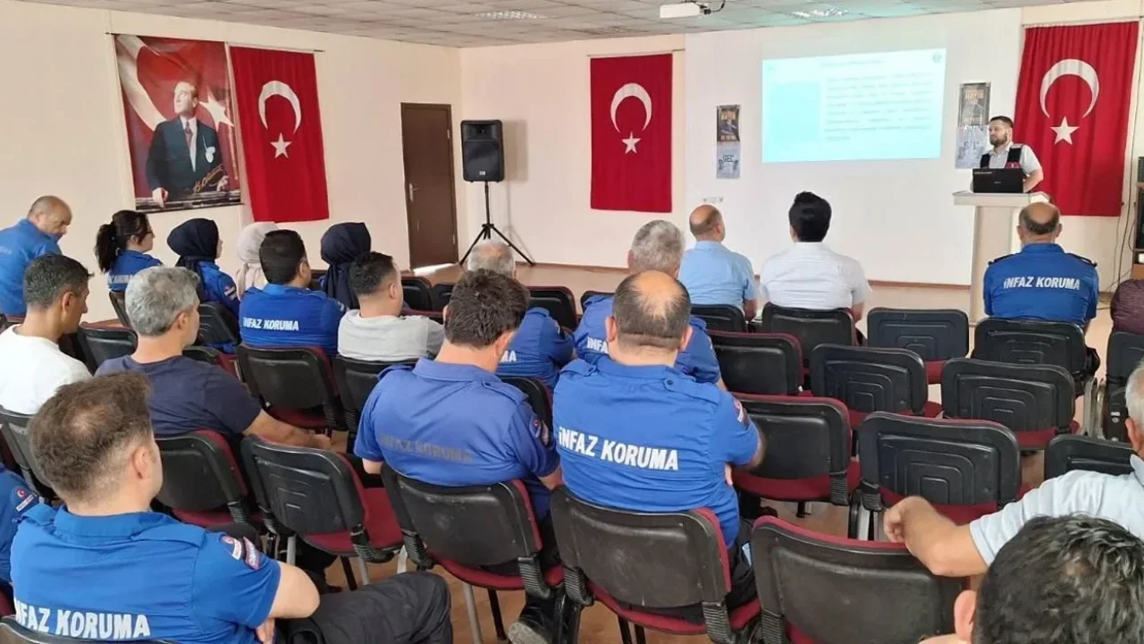 Sumbas'ta Anneler İçin Bağımlılıkla Mücadele Semineri