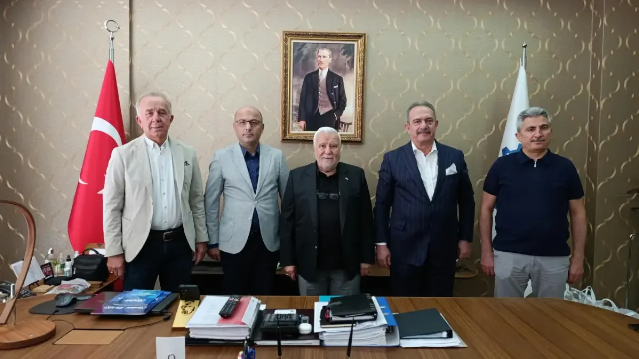TİMBİR ve BHA’dan Özçelik-İş Sendikası’na ziyaret