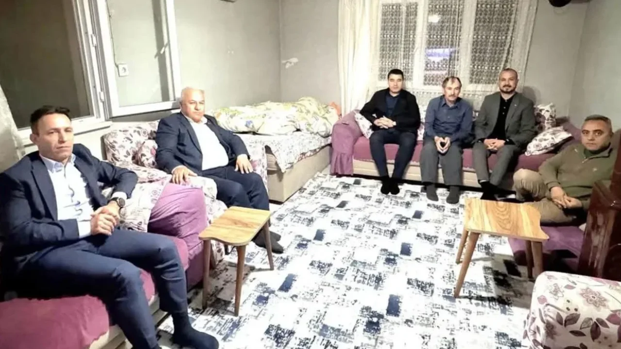 Toprakkale’de Protokol Üyeleri İftar Sofrasında Buluştu