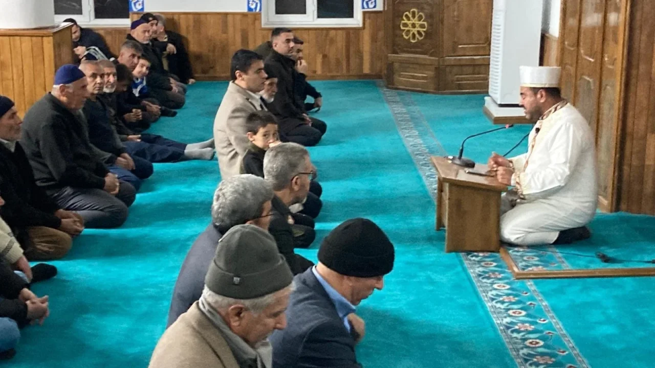 Toprakkale’de Regaip Kandili Coşkuyla Kutlandı