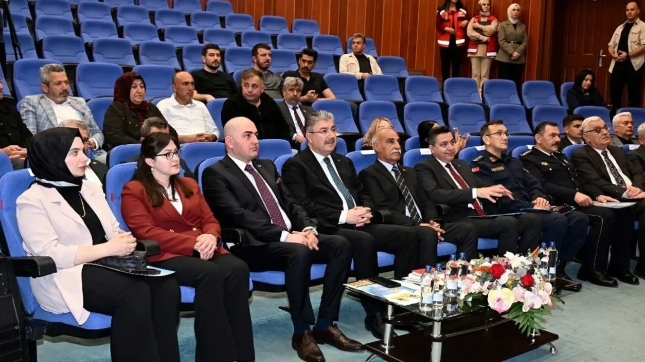 Vali Erdinç Yılmaz: “Bu Mücadele Hepimizin Sorumluluğu”
