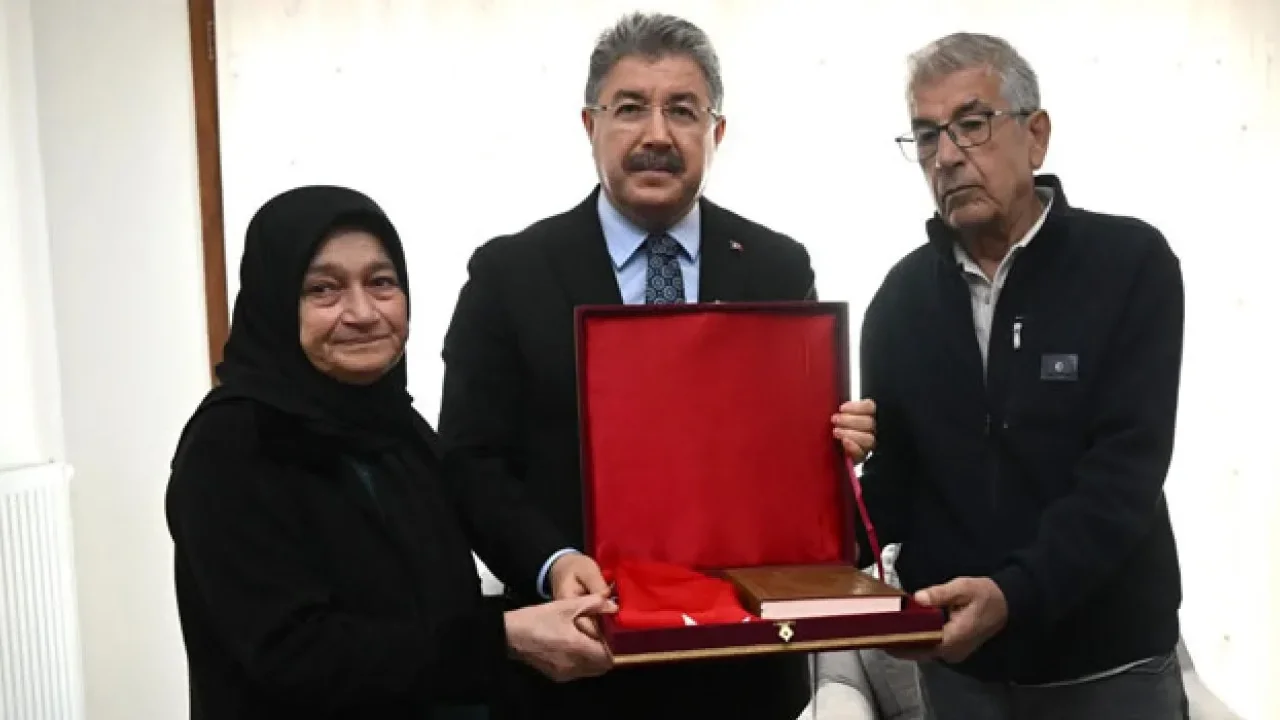 Vali Erdinç Yılmaz’dan Şehit Özgür’ün Ailesine Ziyaret