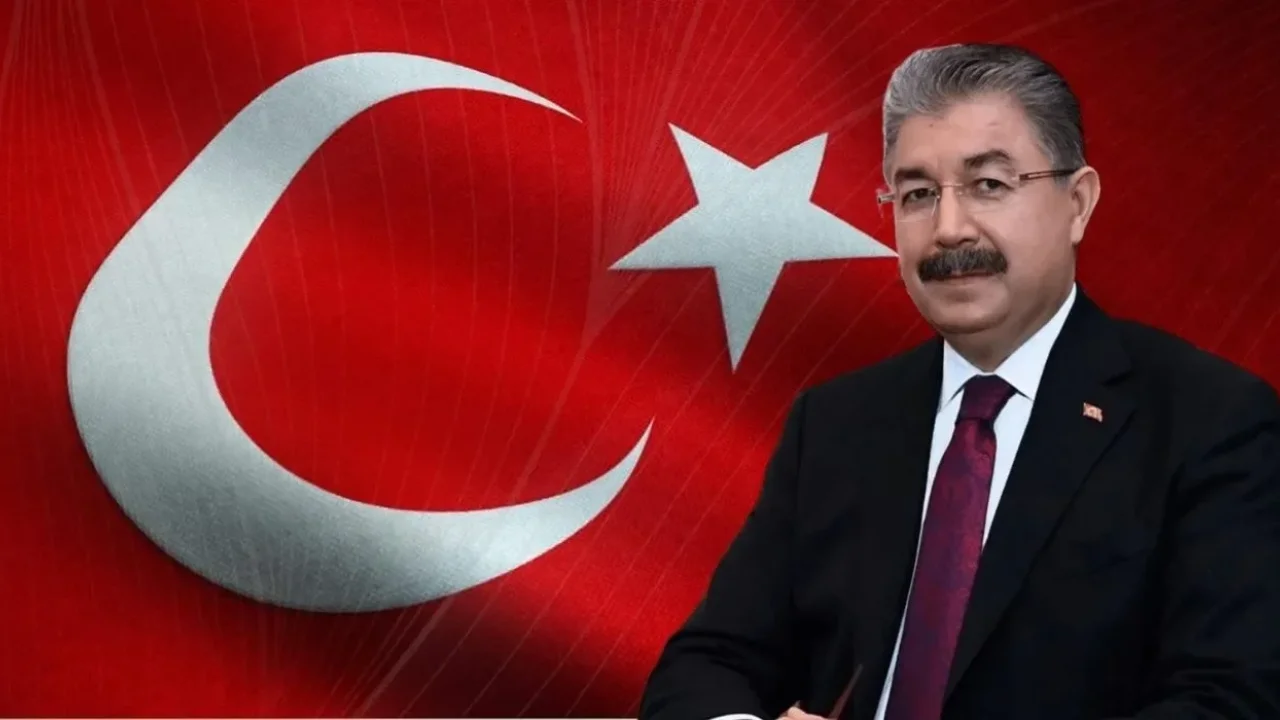 Vali Erdinç Yılmaz’dan Türk Bayrağı Çağrısı