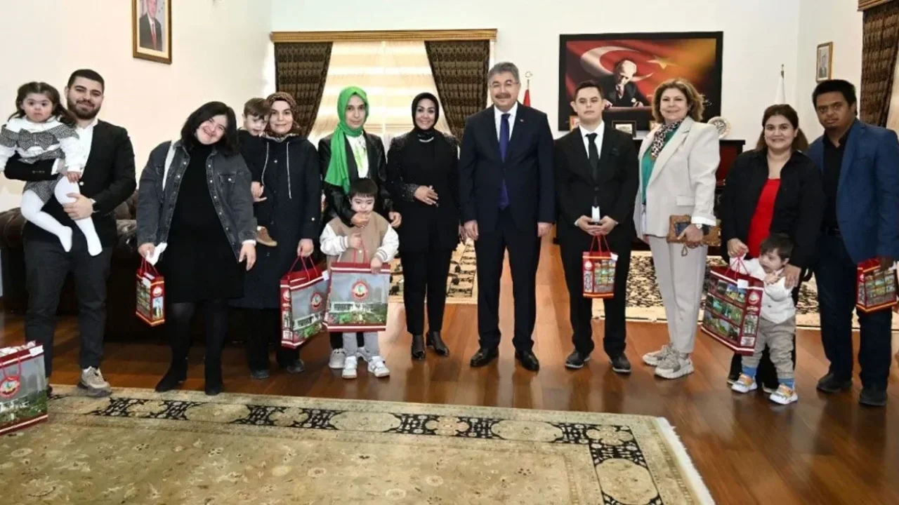 Vali Erdinç Yılmaz, Down Sendromlu Çocuklarla Buluştu