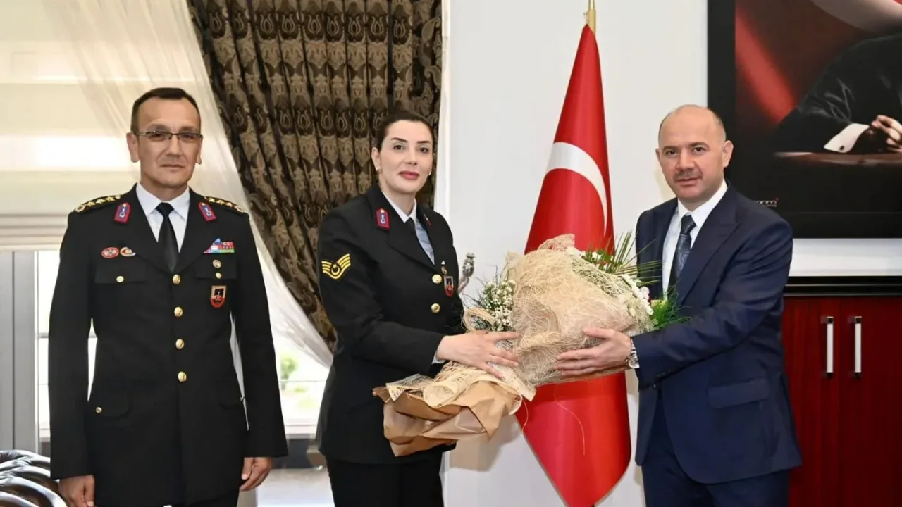 Vali Serdengeçti, Jandarma Personelini Ağırladı
