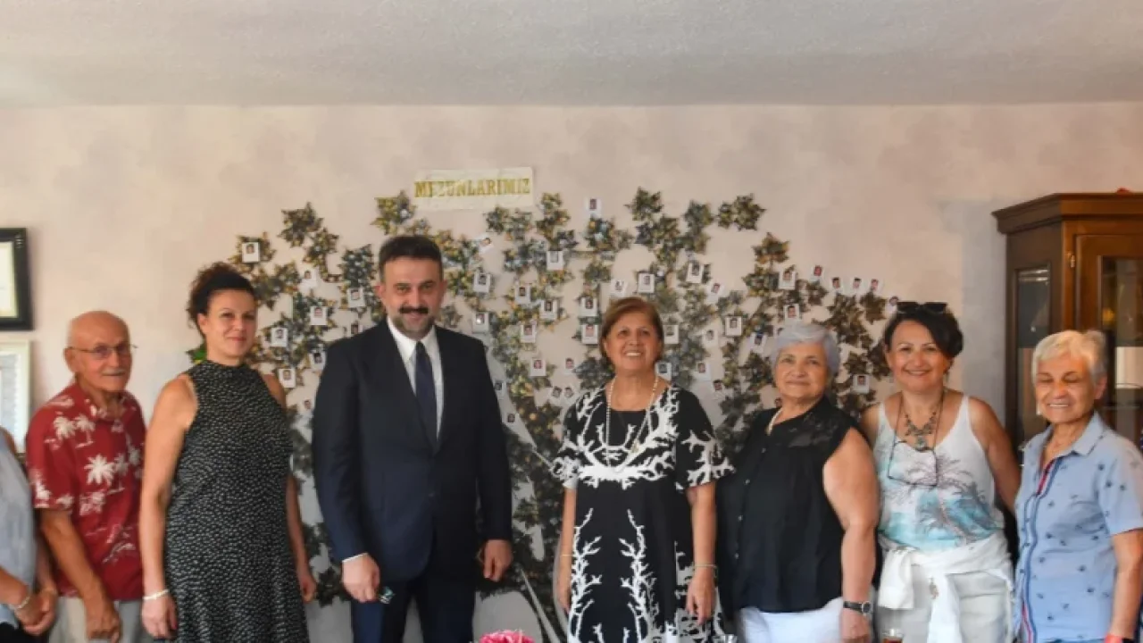 AKK Başkanı Yılmaz Uzat Elini Kültür Eğitim Dayanışma ve Yardımlaşma Derneği Yönetimi ile bir araya geldi