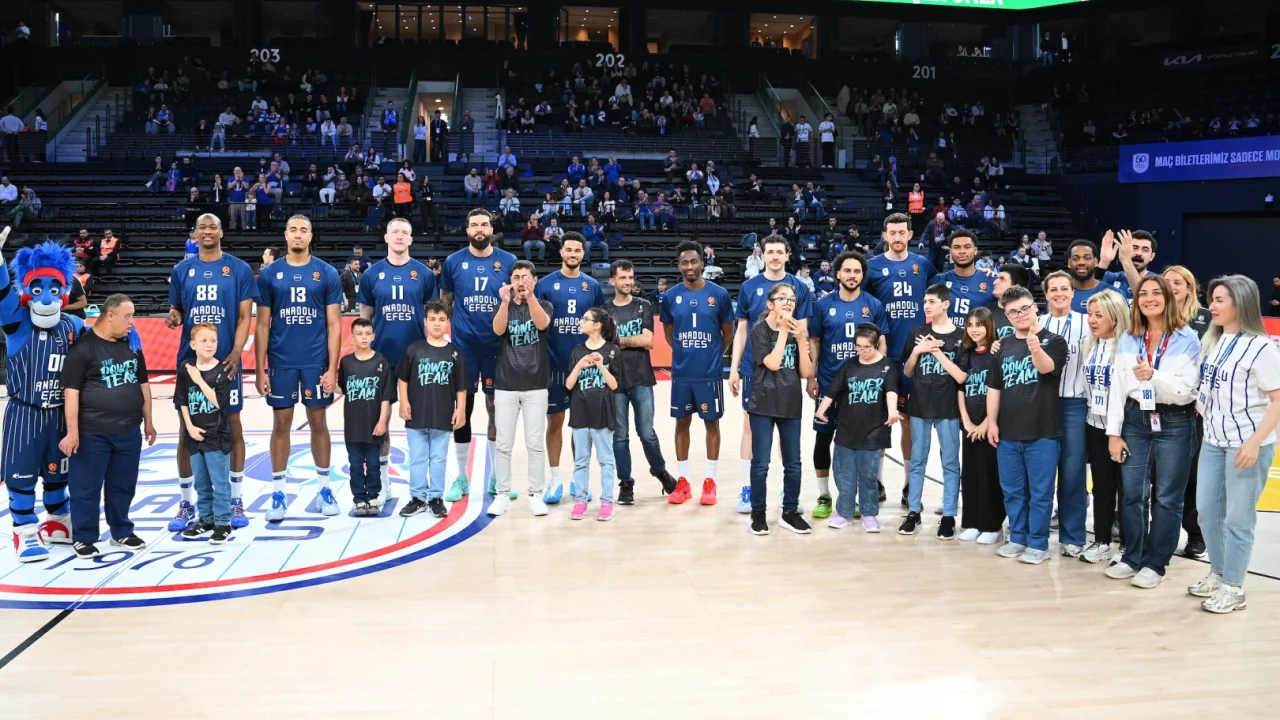 Anadolu Efes One Team Kurumsal Sosyal Sorumluluk Projesiyle Euroleague One Team Ödülleri’nde Finale Kaldı