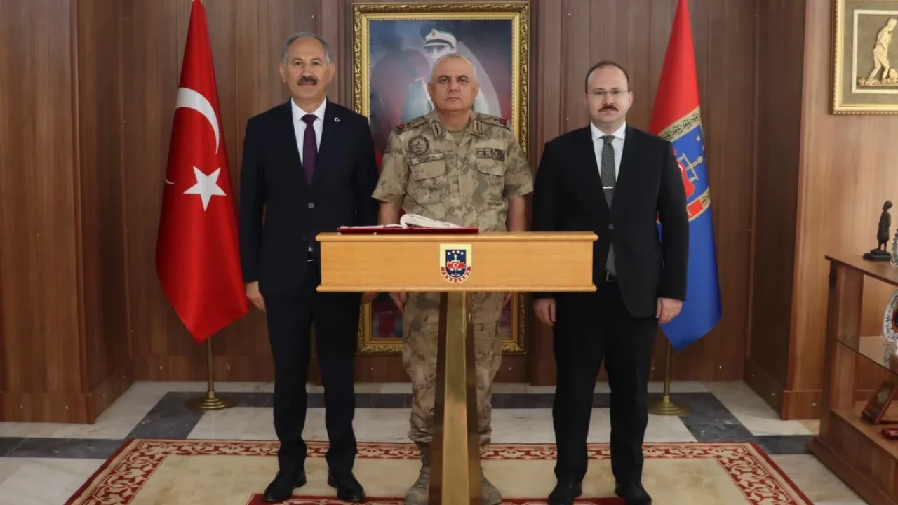 Arpaçay heyeti İl Jandarma Komutanını ziyaret etti