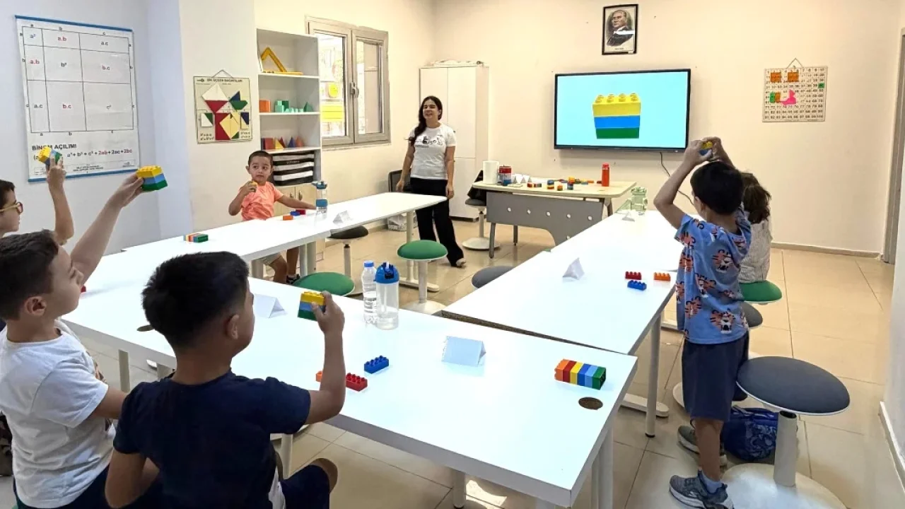 Bornova Belediyesi'nden eğlenerek öğrenme projeleri