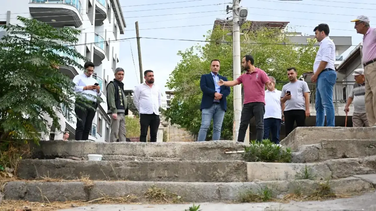 Bornova’da iki noktaya yeni merdiven