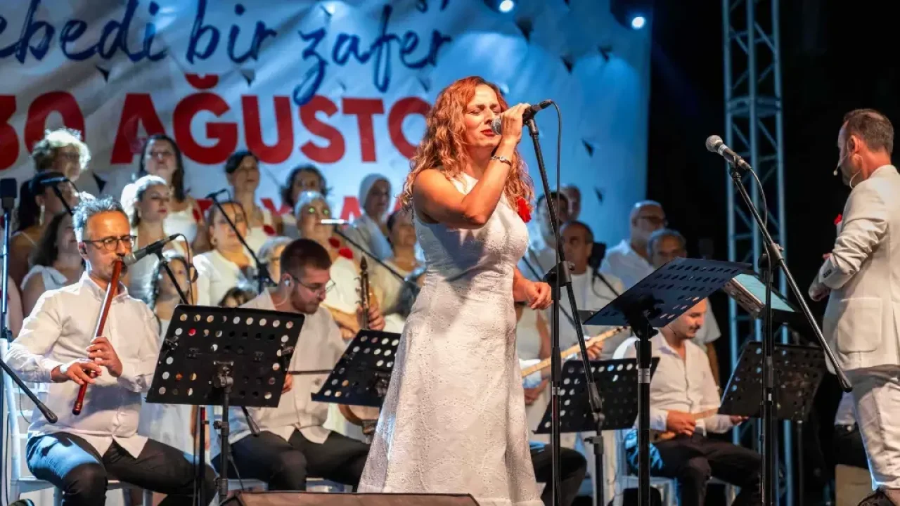 Bornova'da Zafer Coşkusu notalara döküldü