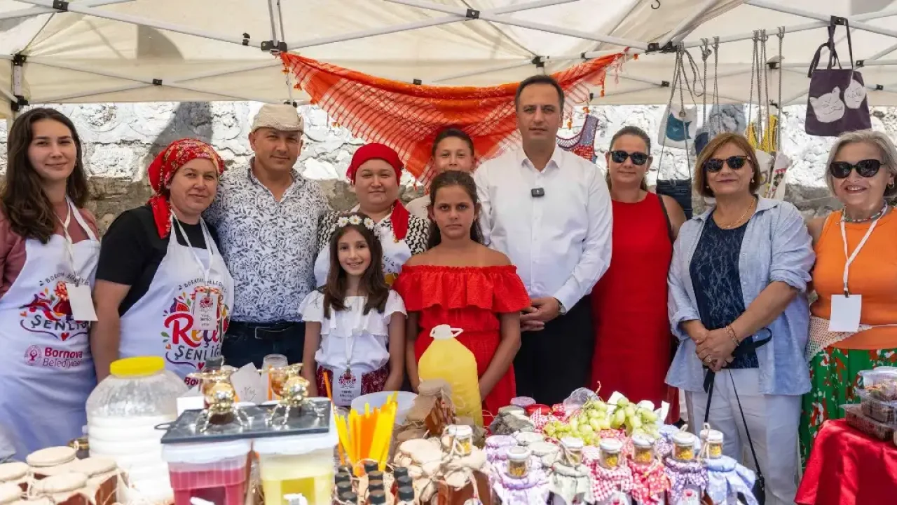 Bornova Reçel Şenliği’ne yoğun ilgi