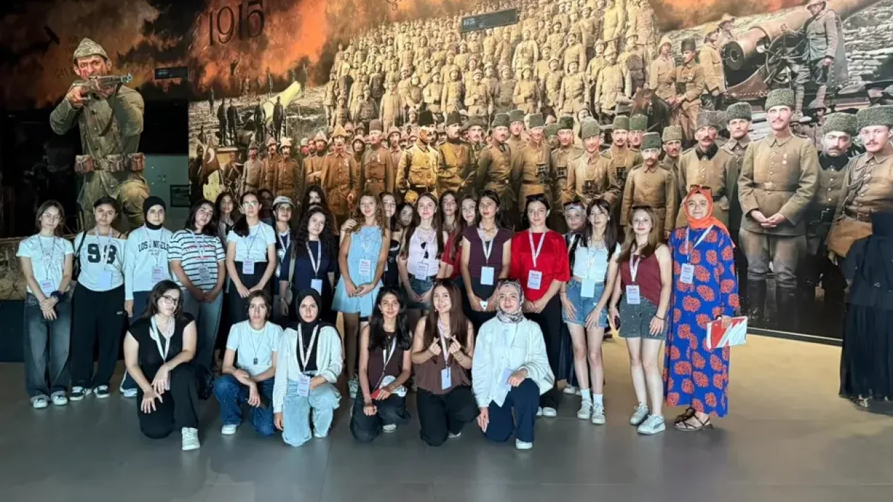 Çanakkale gezisi düzenleyen Burdur gençleri ağırlıyor