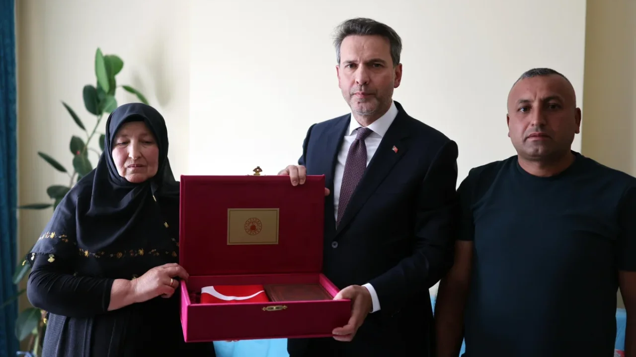 Çorum’da şehit ailelerine anlamlı ziyaret