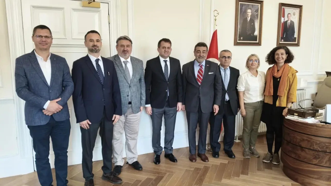 Çukurova Üniversitesi heyeti İskoçya'da eğitim iş birliğini.