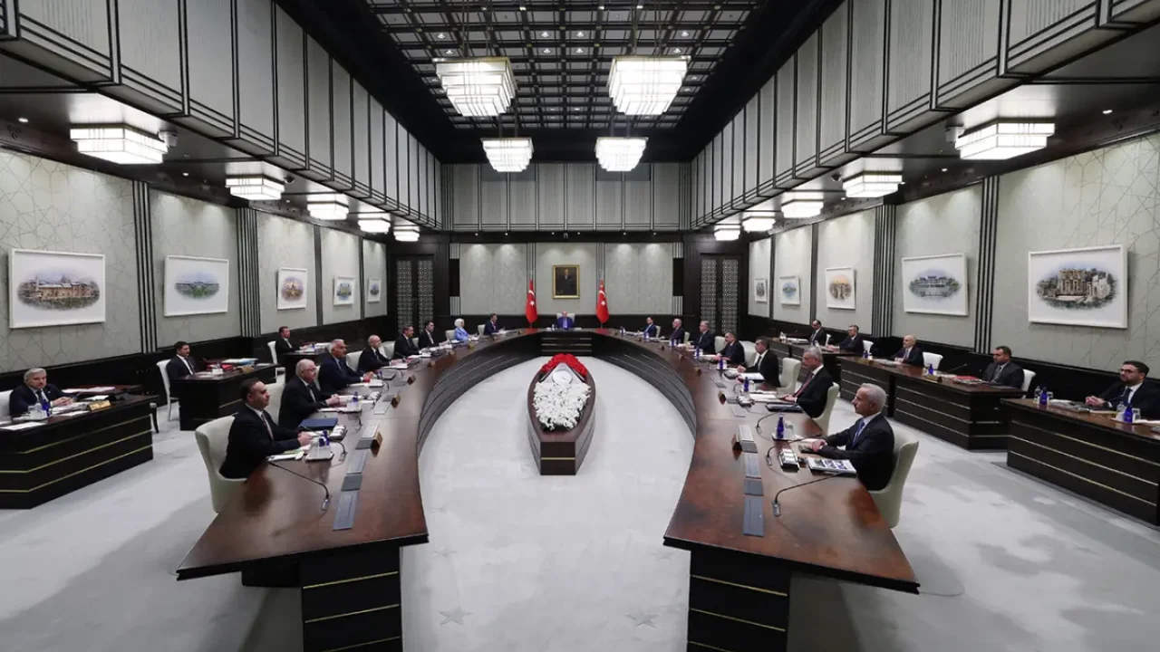 Cumhurbaşkanlığı Kabinesi kritik gündemle toplandı