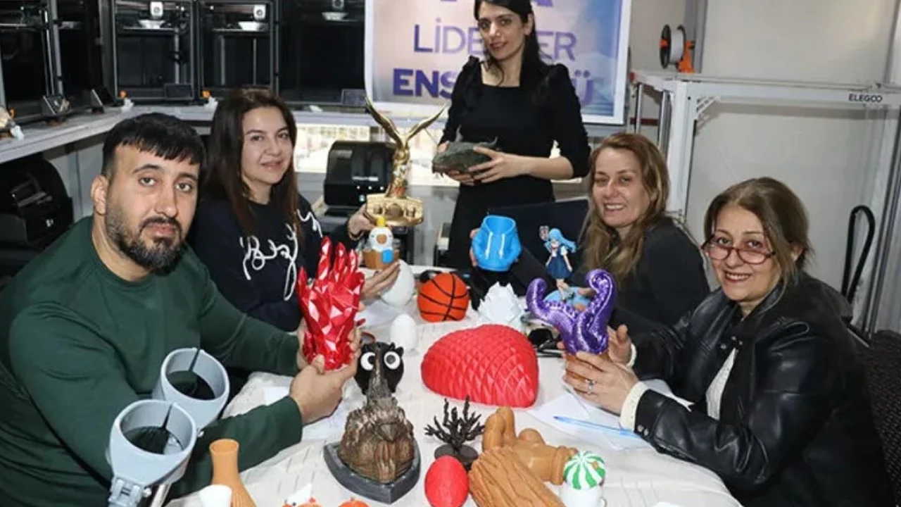Dijital üretim eğitimiyle kadınlar ekonomiye katılıyor