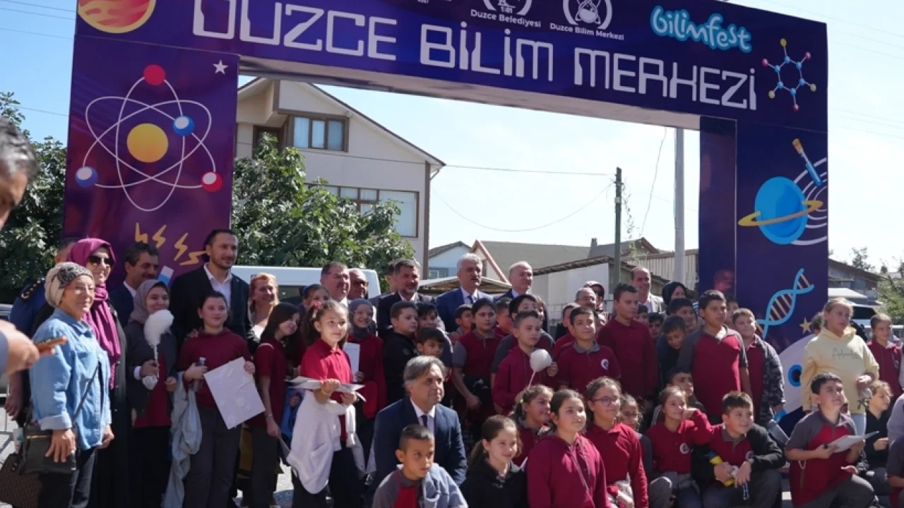 Düzce'de Bilim Şenliğine 6500 Kişi Katılım Sağladı