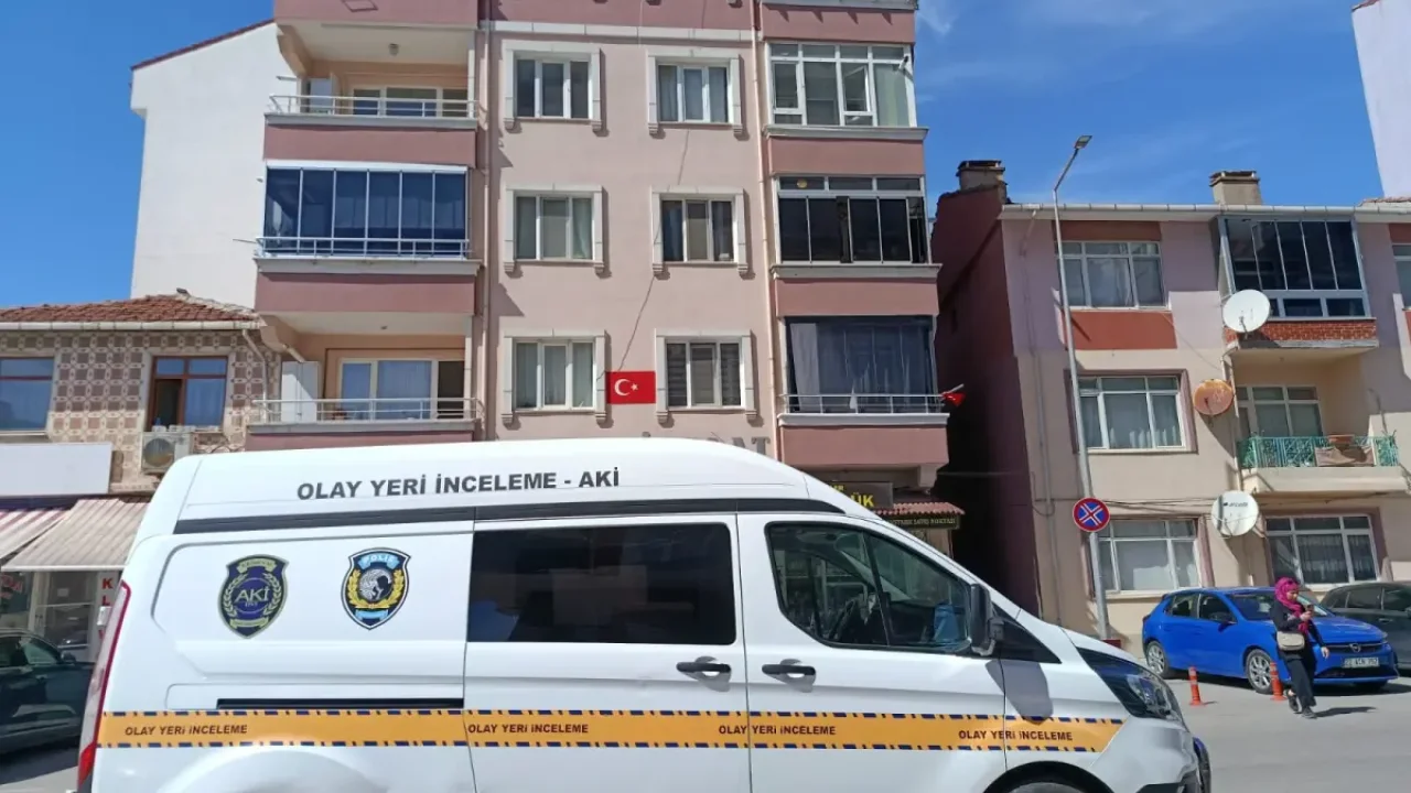 Edirne'de üniversite öğrencisi düştü: Erkek arkadaşı.