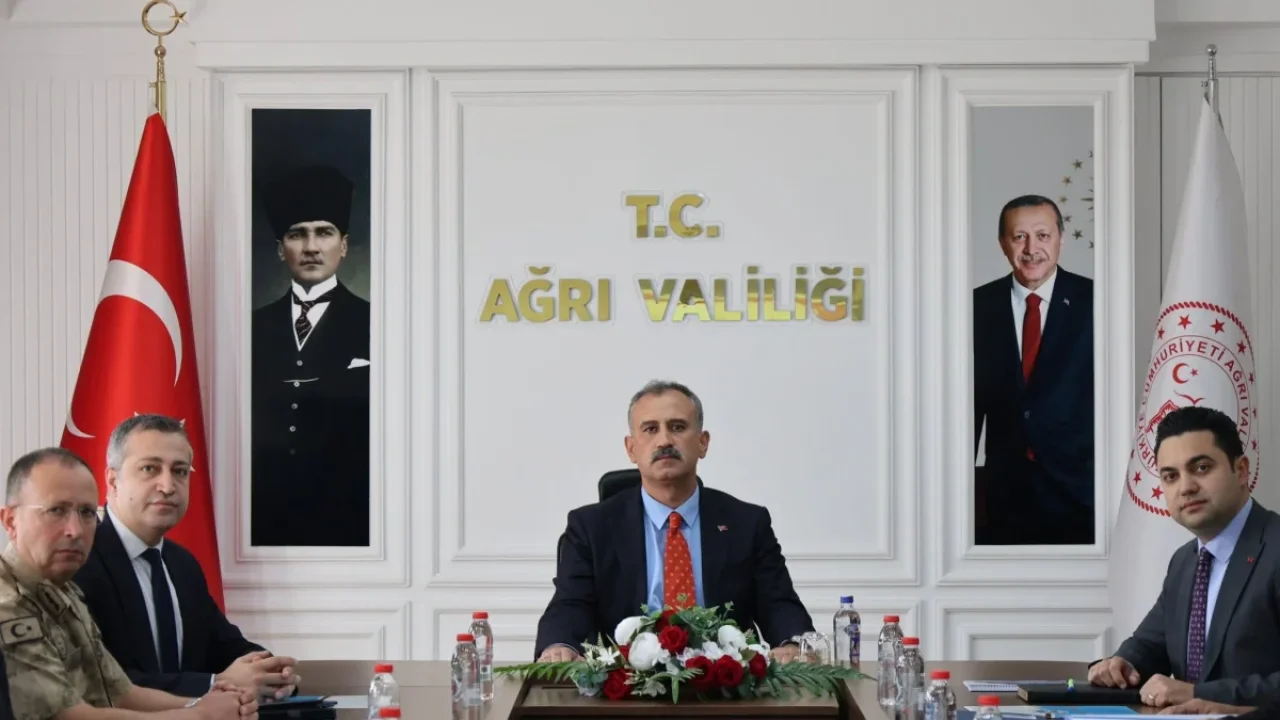 Eğitim güvenliği toplantısı Ağrı'da huzuru güçlendiriyor