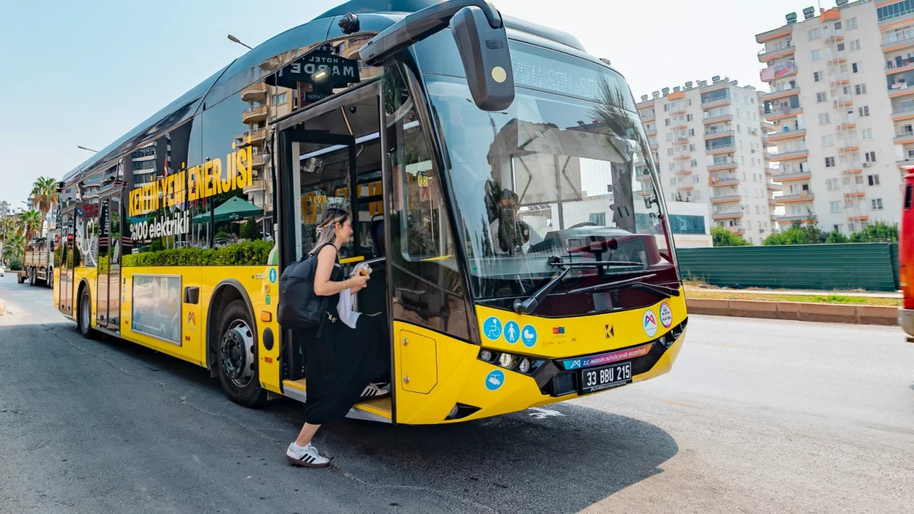 Elektrikli otobüsler Mersin ulaşımını daha çevreci yapıyor