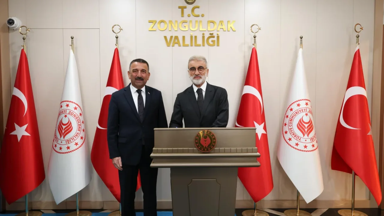 Eski Bakan Taner Yıldız, Zonguldak Valisi Hacıbektaşoğlu’nu ziyaret etti