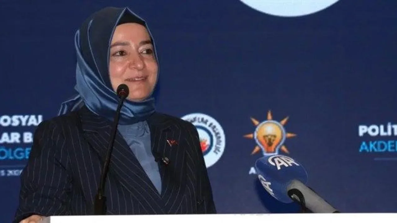 Fatma Betül Sayan Kaya görevlerinden affını istedi